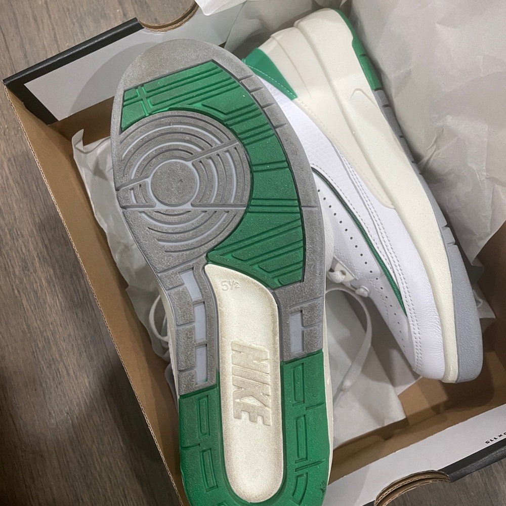 Jordan Retro 2 - Picture 2 of 3